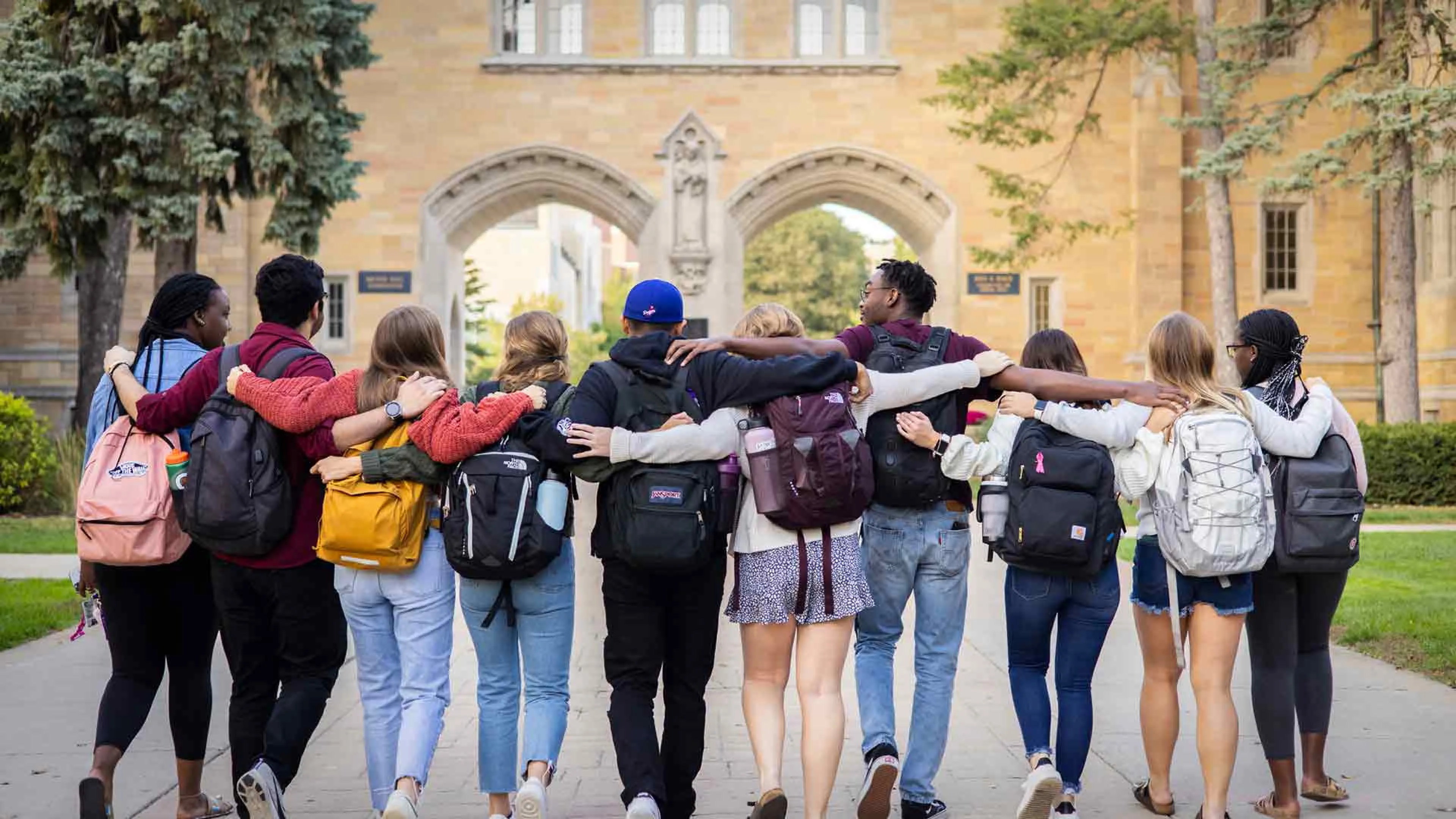 College campus tours inspo