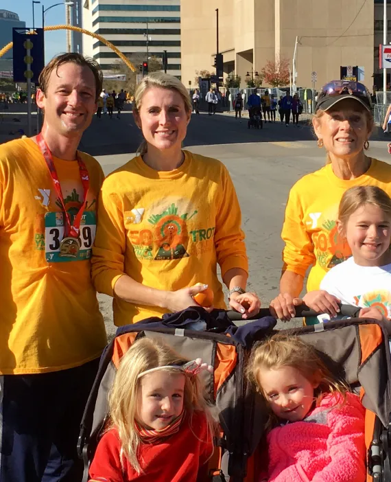 Jane, her family, and mom at the 50th Dallas YMCA Turkey Trot