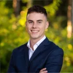 Headshot of Garrett Johnson